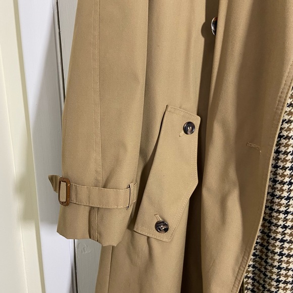 Vintage Mercedes Khaki/Tan Mid-Length Trench Coat - Picture 10 of 15